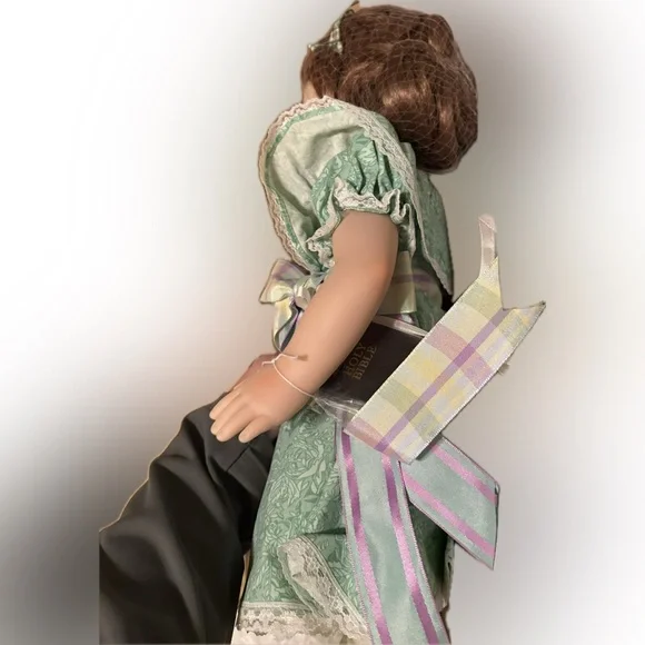 Life of Faith Doll Kathleen McKenzie in box - Picture 5 of 10